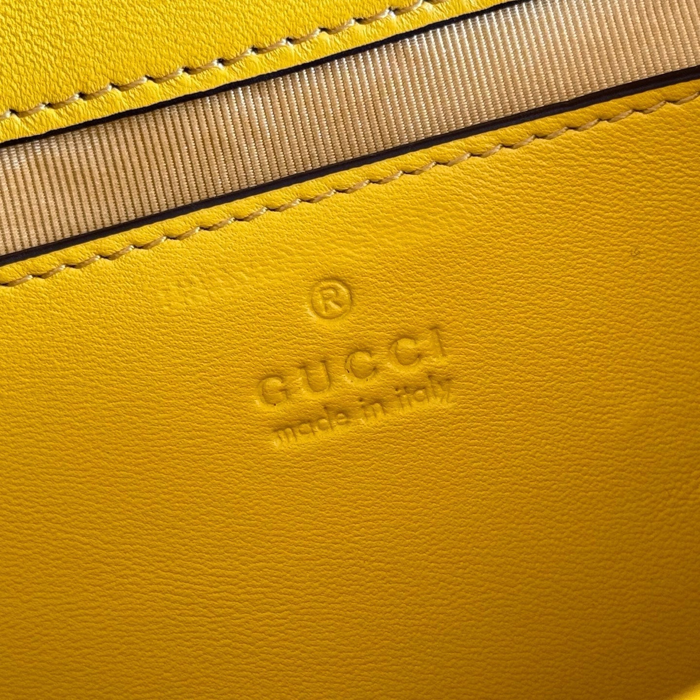 GUCCI 26S MARMONT BAG 22 IN YELLOW LAMBSKIN